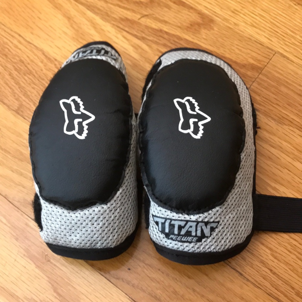 Fox Racing Peewee Elbow Pads. Small/Med